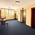 欧比塔酒店 2*