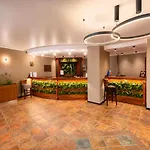欧比塔酒店 瓦爾納